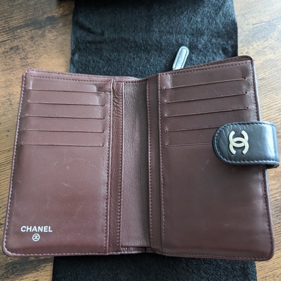 SOLD!! Chanel Wallet - Picture 5 of 10